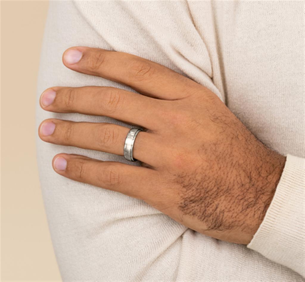 Mos Fit Rings Bench Rings Benchmark wedding rings | Beachweddingtips.com